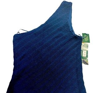 One shoulder crochet top